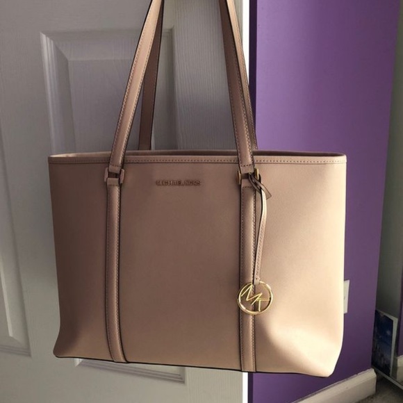 Michael Kors Large Tote - Picture 2 of 4